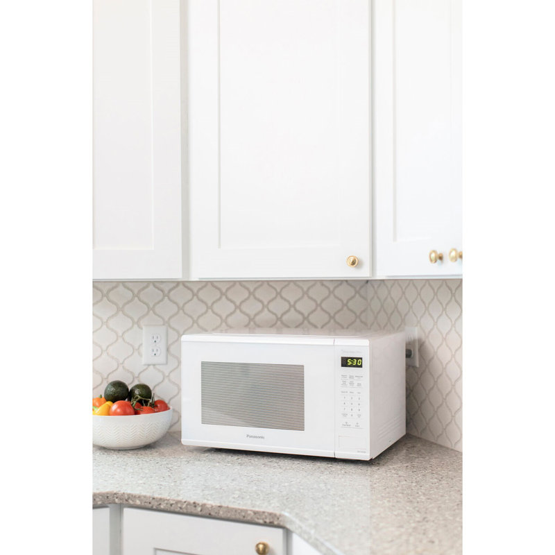 Panasonic Genius Sensor 1.3Cu. Ft. 1100W Countertop Microwave Oven in